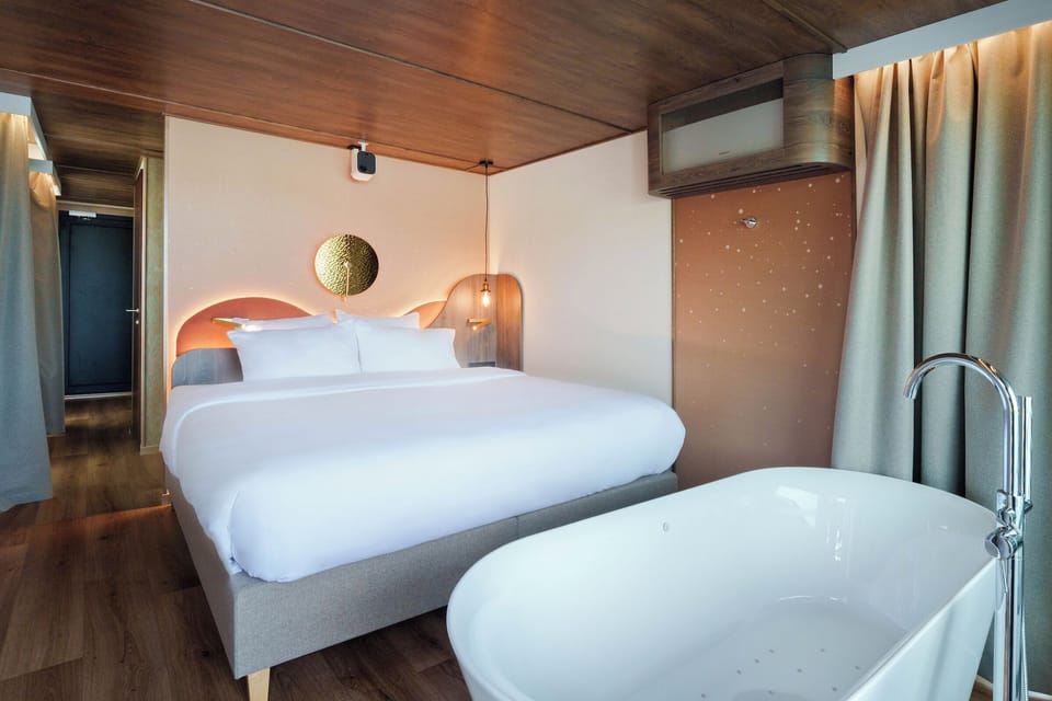 Junior Suite, River View | Laptop workspace, soundproofing, free WiFi