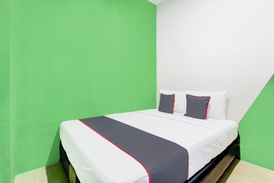 Deluxe Double Room | Free WiFi, bed sheets