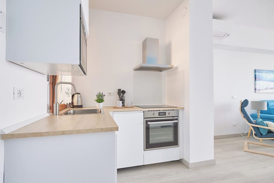 Apartment (2 Bedrooms) | Private kitchen | Microwave, oven, espresso maker, electric kettle