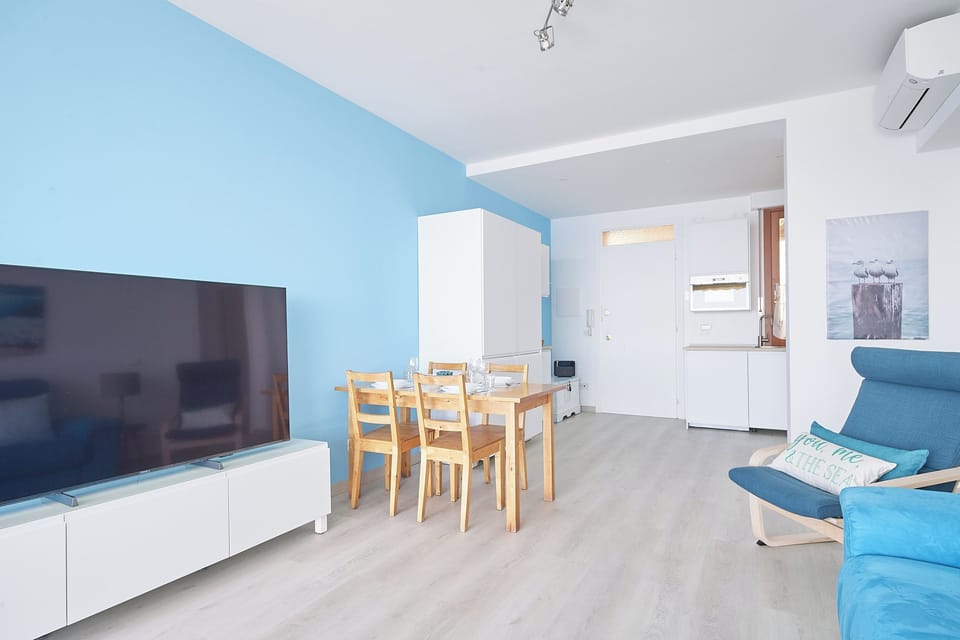 Apartment (2 Bedrooms) | Living area | 32-inch TV with cable channels