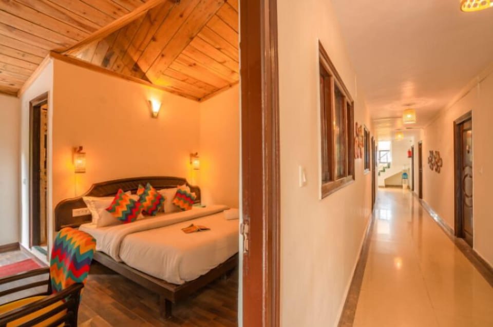 Deluxe Private Room with Ensuite Bathroom | Free WiFi