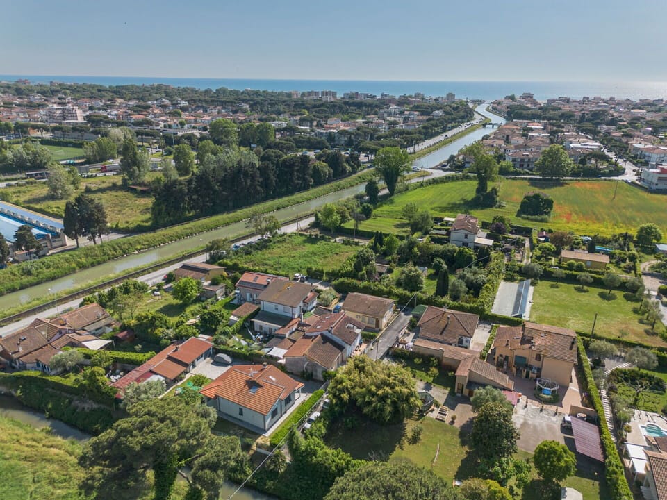 Residential Area, Bird'S-Eye View, Aerial Photography, Urban Area, Landscape, Neighbourhood, Suburb, Urban Design, Home, Human Settlement