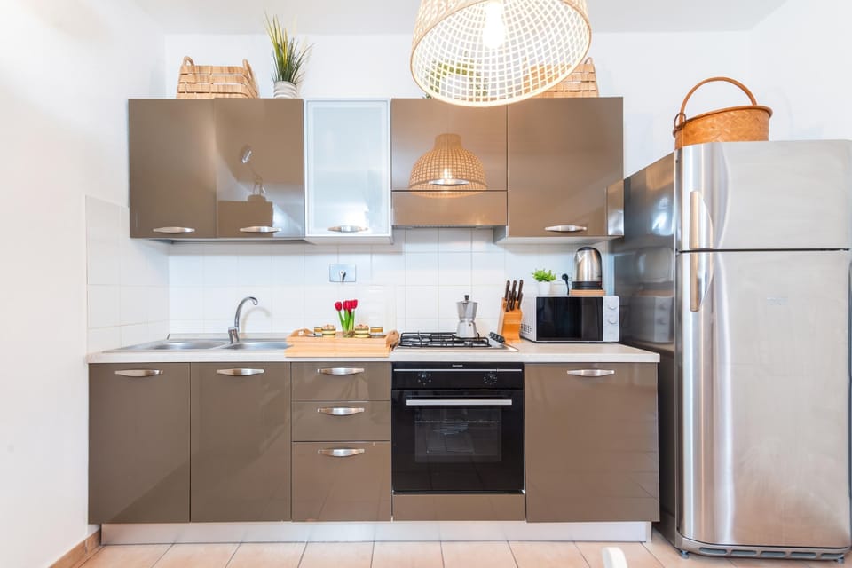 Family Apartment, 2 Bedrooms, Refrigerator & Microwave (House Sardinia La Dolce Vita) | Private kitchen