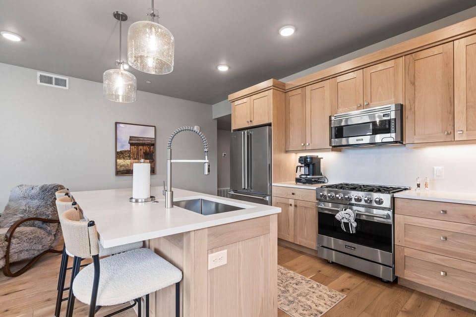 Vacation Rentals in Park City at Mayflower Lakeside 1169-201: