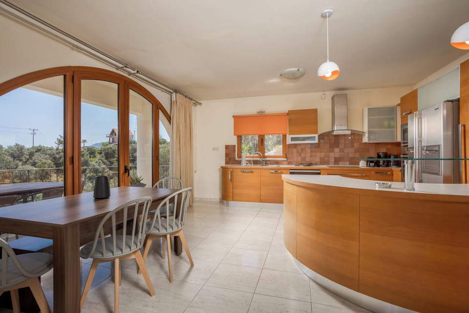 Apartment, Sea View | In-room dining