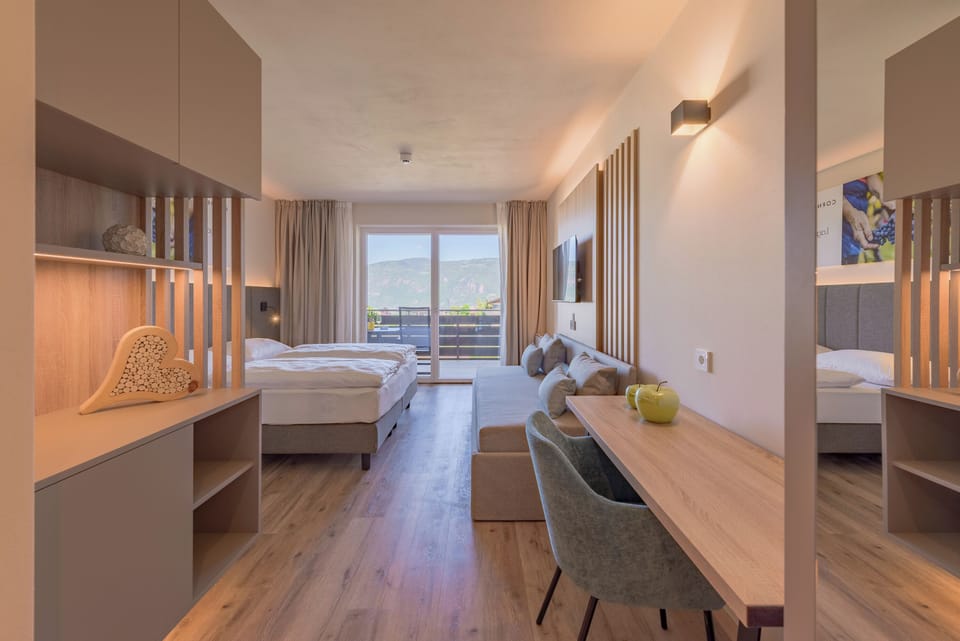 Junior Double Room, Balcony | In-room safe, desk, blackout drapes, soundproofing