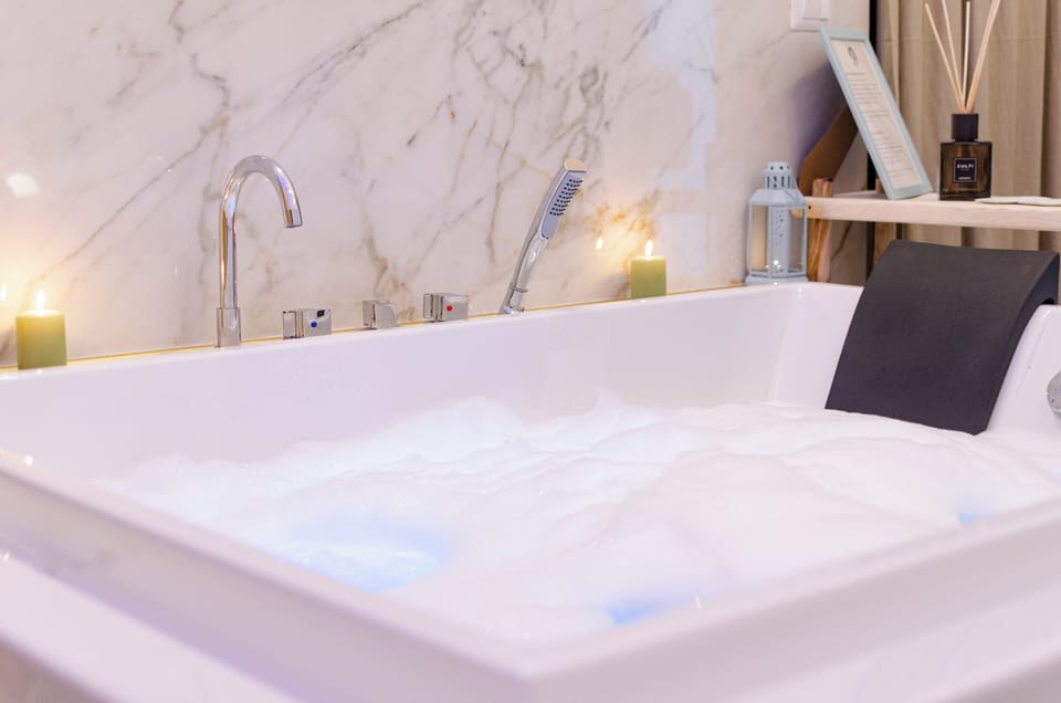 Deluxe Double Room | Private spa tub