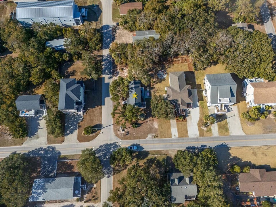 large corner lot 2 blocks from beach access 25