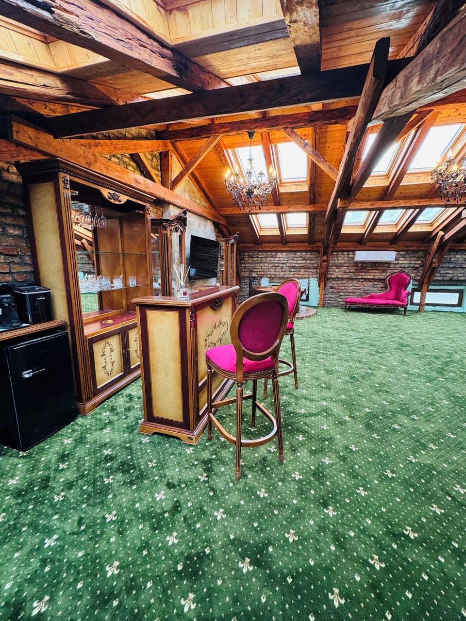 Romantic Loft, 1 King Bed with Sofa bed, Housekeeping, City View | In-room safe, laptop workspace, blackout drapes, soundproofing