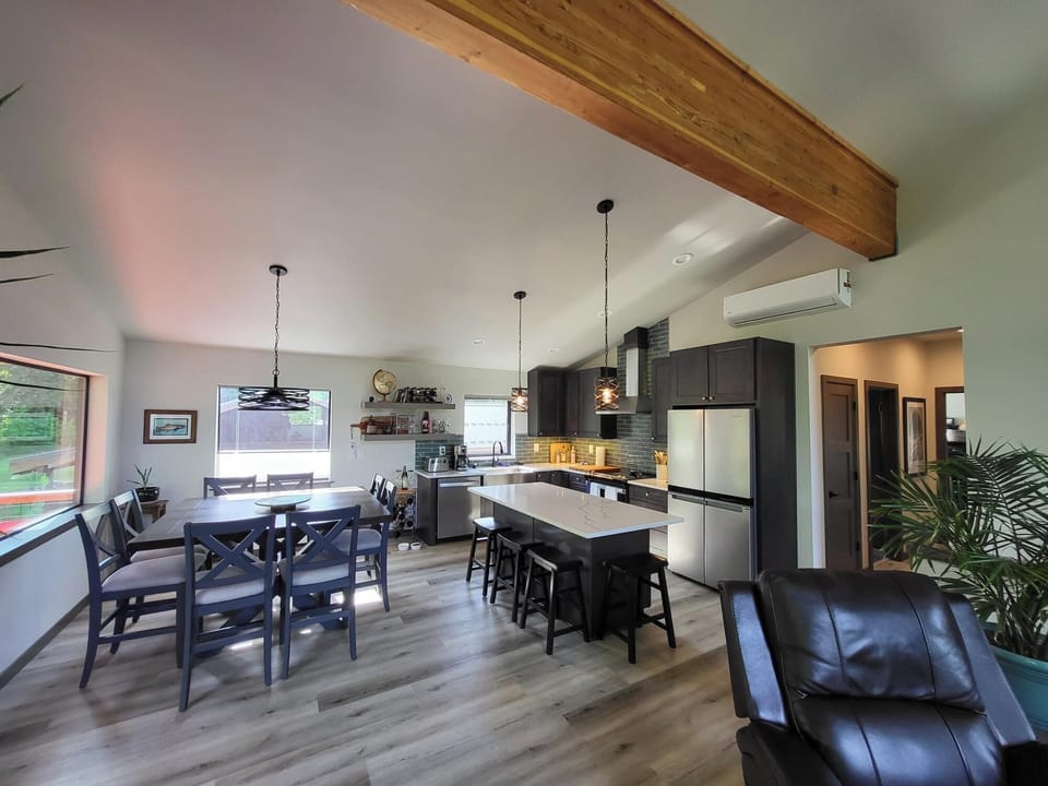 Kitchen/Dining