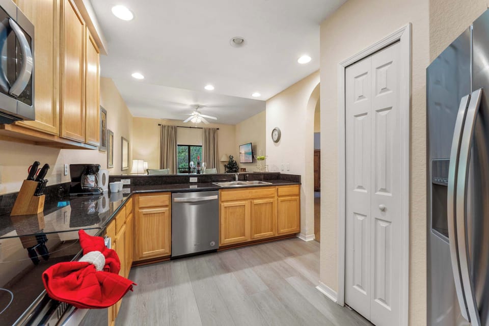 Condo, Multiple Beds, Balcony, Garden View (Caribe Cove Breeze) | Private kitchen | Fridge, microwave, oven, stovetop