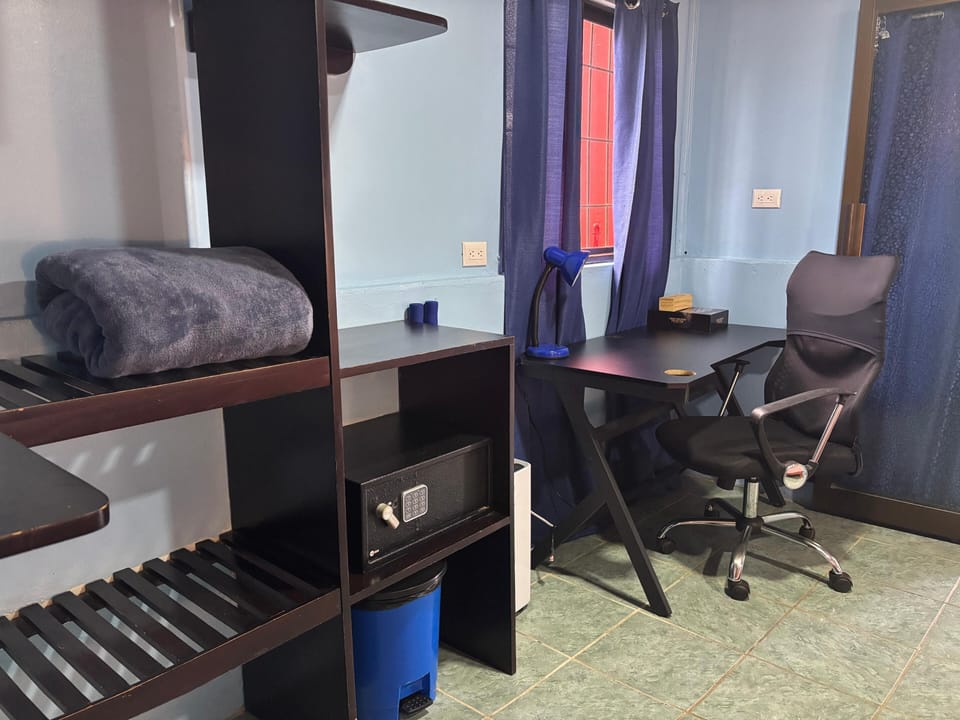 In-room safe, blackout drapes, free WiFi
