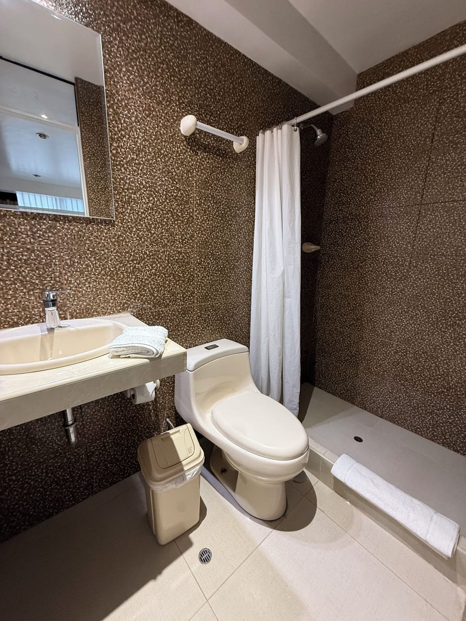 Comfort Room, 1 Bedroom | Bathroom | Shower, hair dryer, towels, soap
