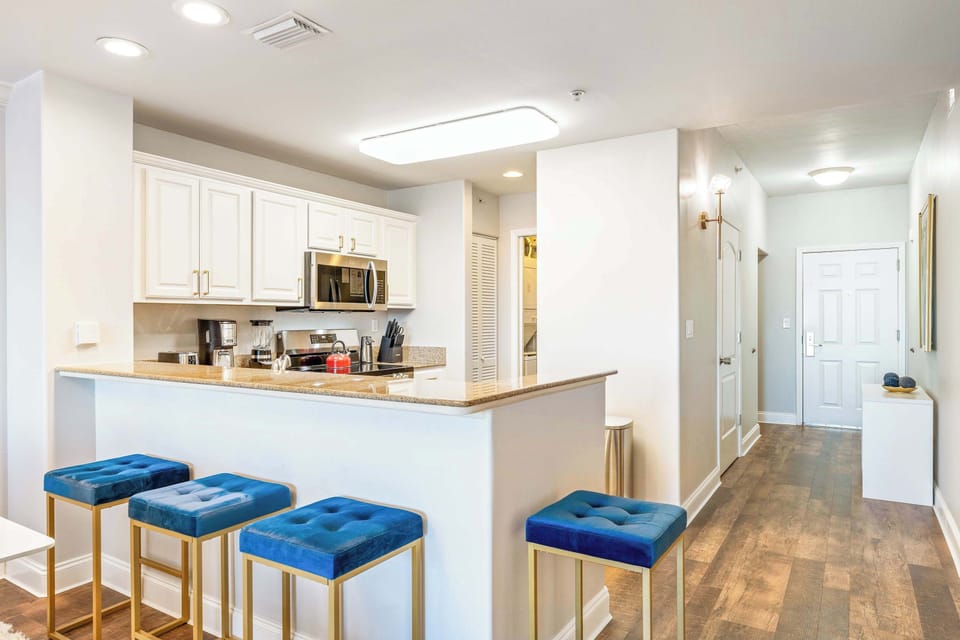 Condo, Multiple Beds, Balcony (Lake Views At Blue Heron) | Private kitchen | Fridge, microwave, oven, stovetop