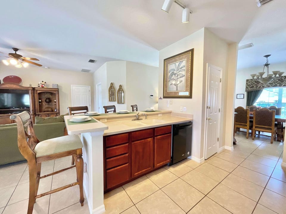 House, Multiple Beds, Pool Access, Garden View (Marcella’s Villa At Acadia Estates) | Interior