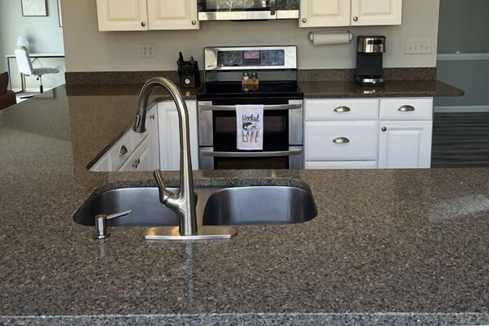 Lake Home 1 Kitchen