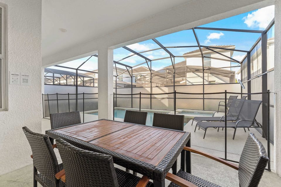 House, Multiple Beds, Pool Access, Pool View (Sun & Fun Storey Lake) | Outdoor dining