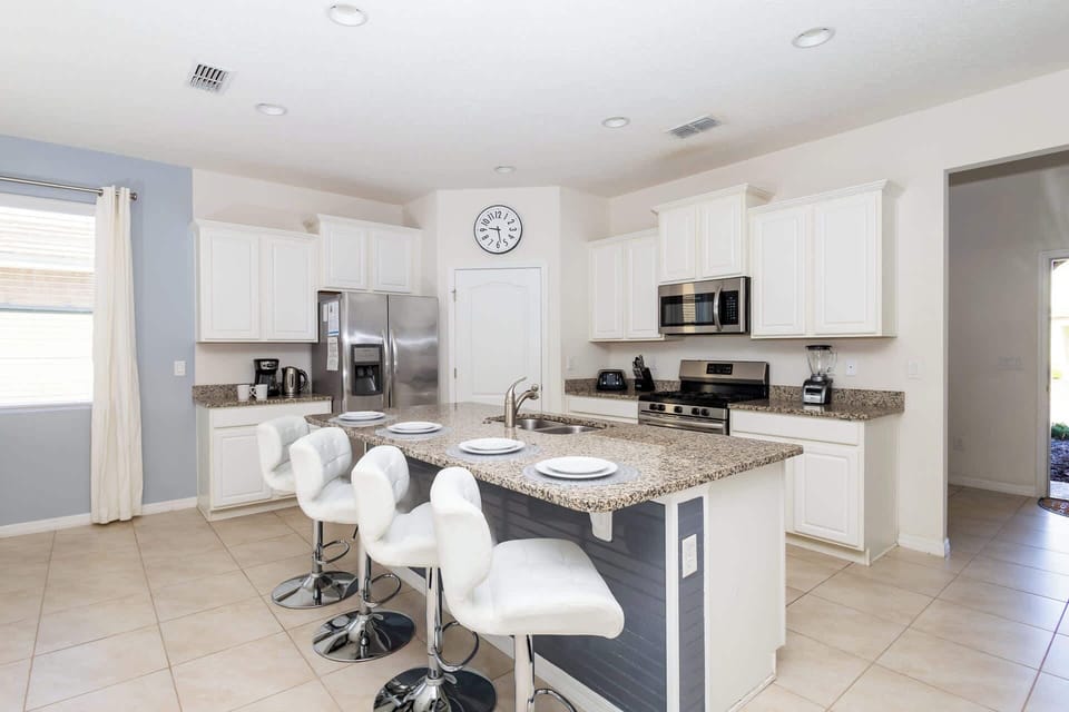 House, Multiple Beds, Pool Access, Pool View (Sun-Soaked At Solterra) | Private kitchen | Coffee/tea maker, fridge, microwave, oven
