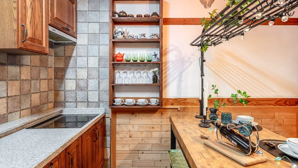 Basic Room, 3 Bedrooms (Elon Private House (Hanok/Jacuzzi)) | 3 bedrooms, free WiFi