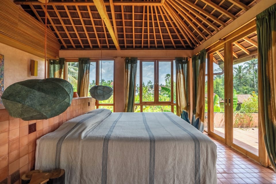 Design Suite, Mountain View | Premium bedding, pillowtop beds, minibar, individually decorated