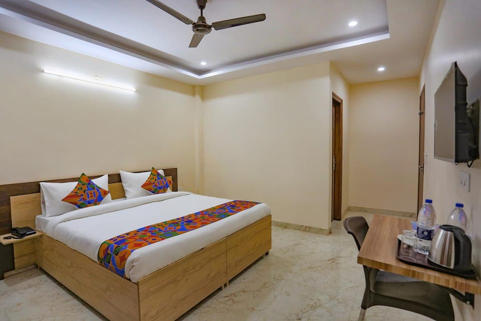 Premium Room | Egyptian cotton sheets, premium bedding, in-room safe, free WiFi