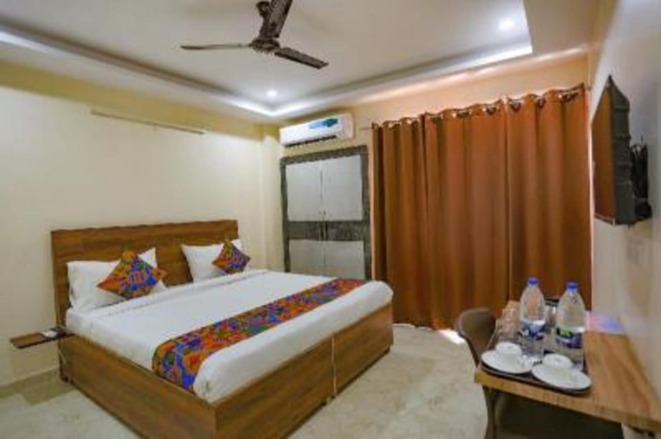 Deluxe Room | Egyptian cotton sheets, premium bedding, in-room safe, free WiFi