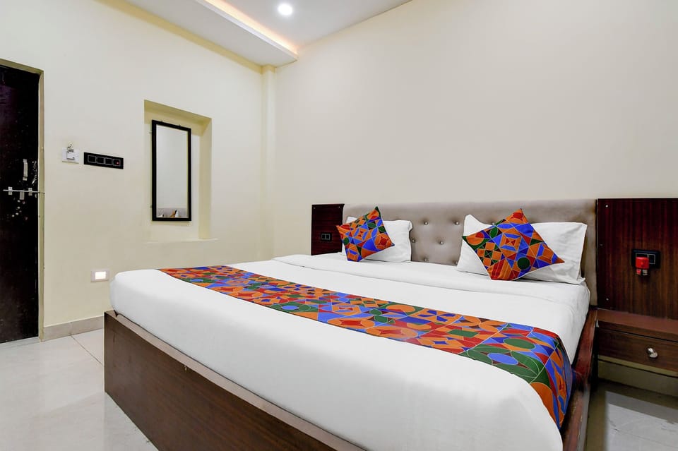 Egyptian cotton sheets, premium bedding, in-room safe, free WiFi