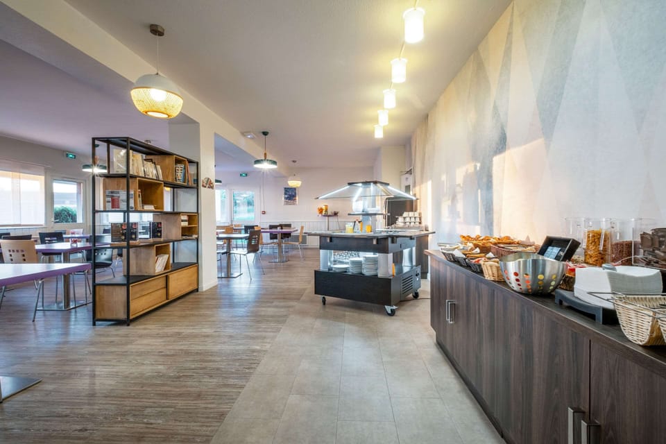 Daily buffet breakfast (EUR 12 per person)