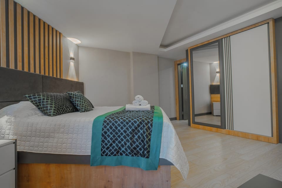 Standard Double Room, Balcony | Desk, laptop workspace, free WiFi