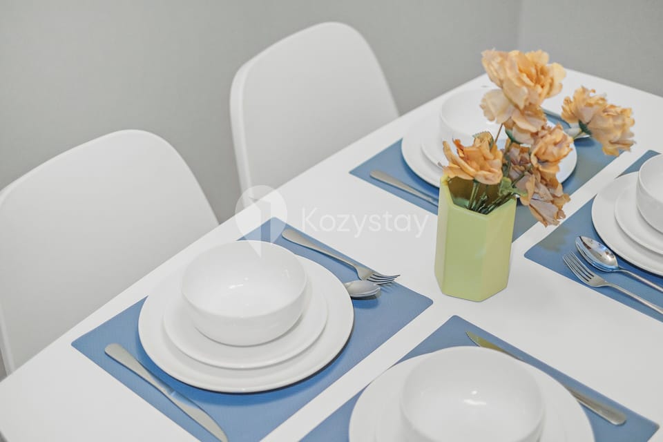 Apartment, 3 Bedrooms, City View | Dining room