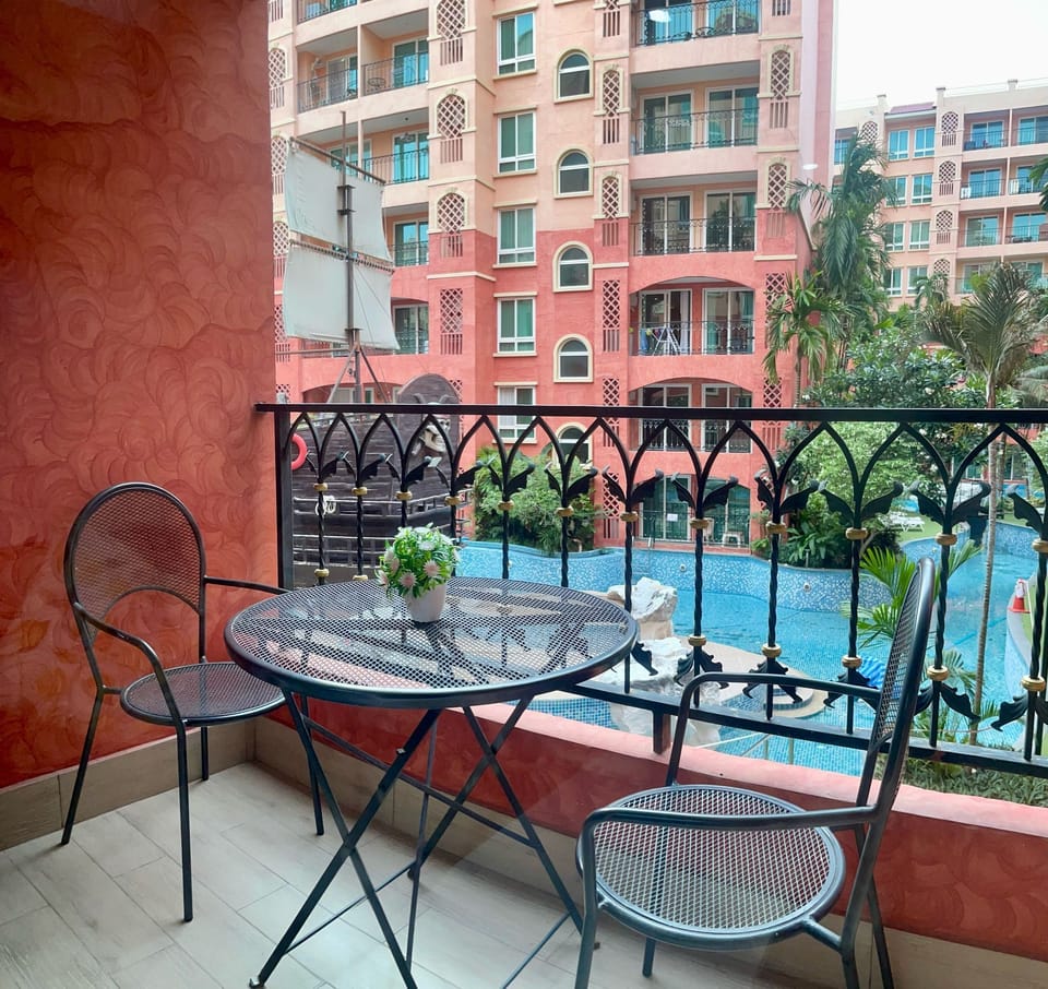 Apartment | Balcony