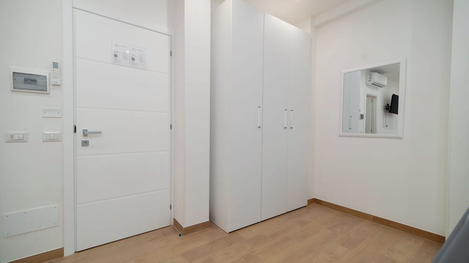 Room | In-room safe, iron/ironing board, WiFi (free)