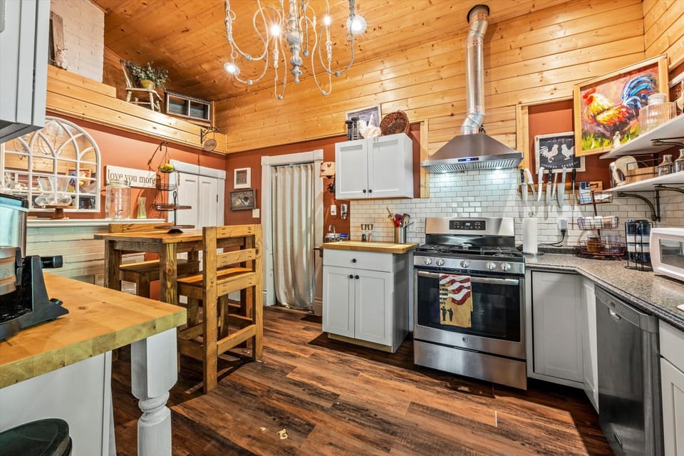 This cozy kitchen is ready for any of your culinary adventures, fully equipped with everything your heart desires.
