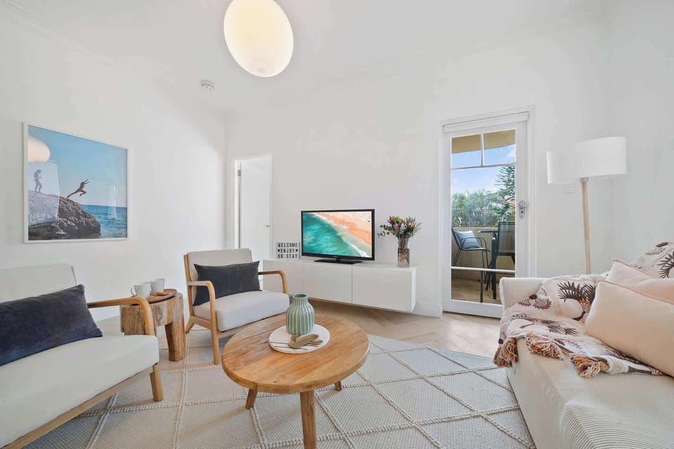 Bright and airy lounge room with Wi-Fi and Smart TV