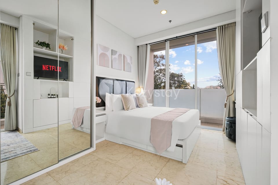 Apartment, 1 Bedroom, City View | Laptop workspace, iron/ironing board, free WiFi
