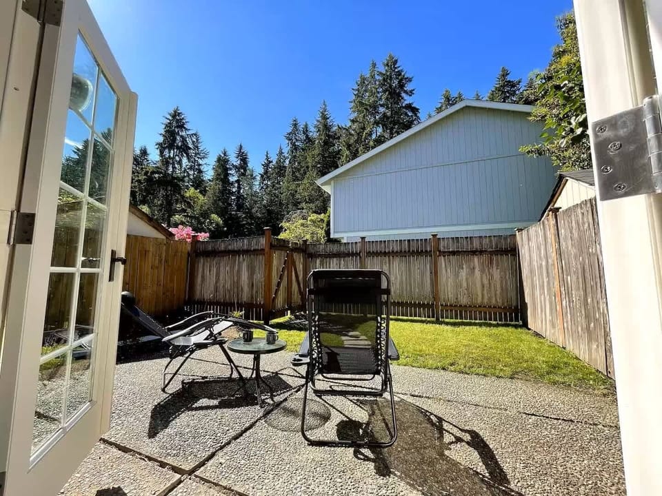 Stepping outside and lying on the chairs to enjoy a quiet and relax moment!
