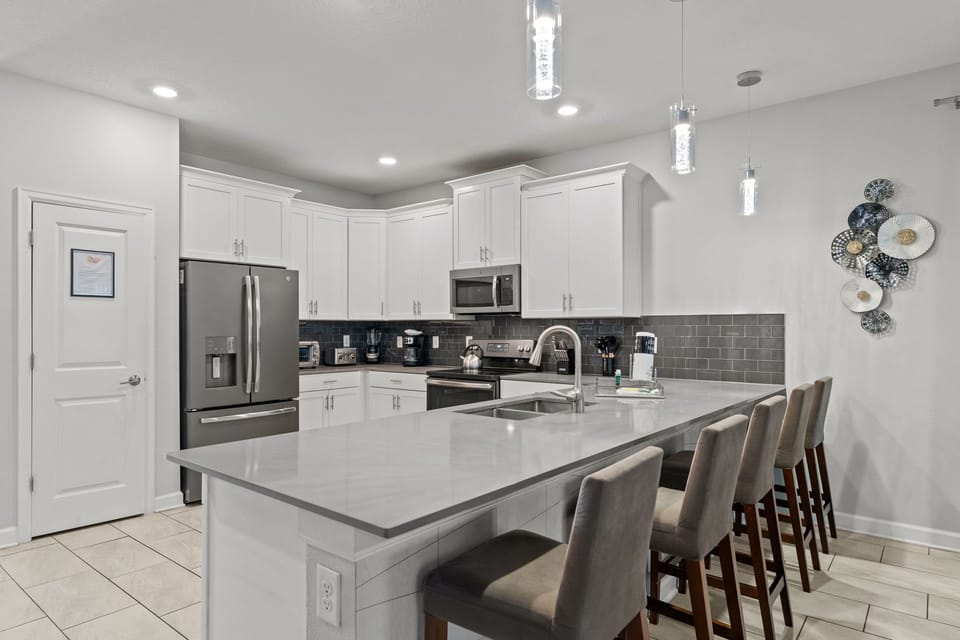 Fully-equipped kitchen