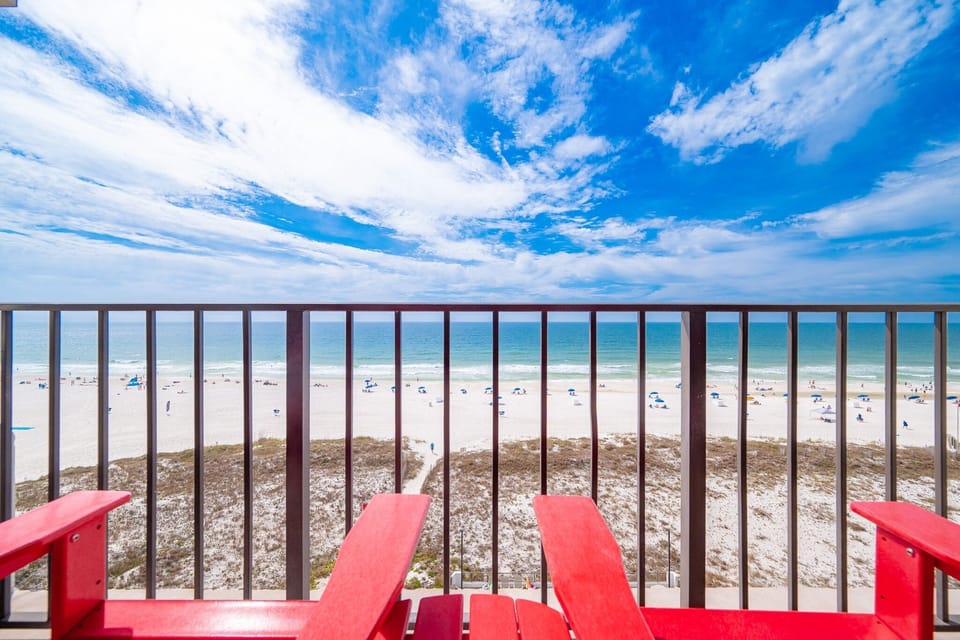 Condo, 2 Bedrooms | Property grounds