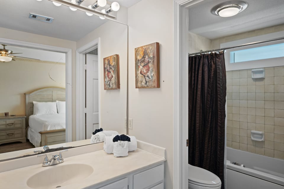 High Tides And High Proof 105 2 Bedroom Condo Apartment in Miramar Beach