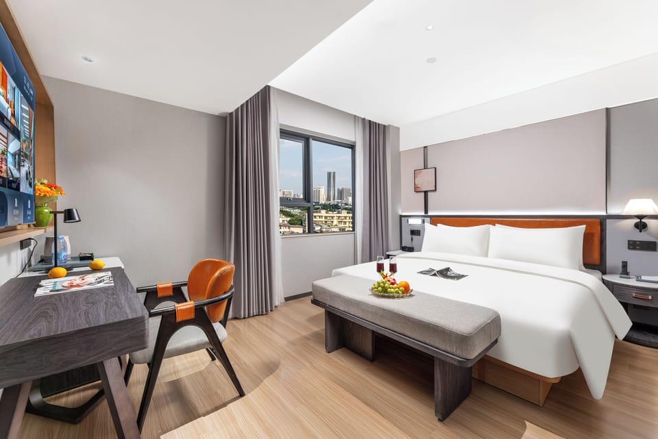 City Double or Twin Room | Blackout drapes, soundproofing, iron/ironing board, free WiFi