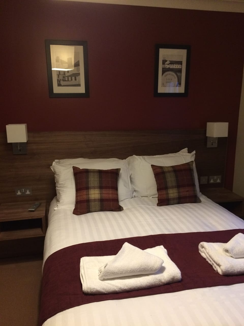 Desk, laptop workspace, iron/ironing board, free WiFi