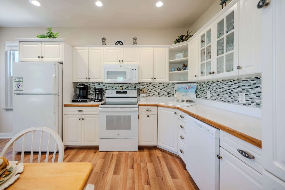 Cook meals easily in your well-equipped, modern kitchen with everything you need.