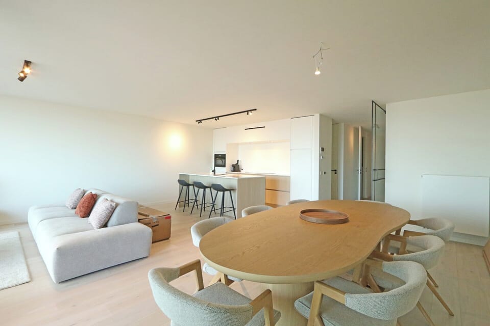 Apartment | Dining