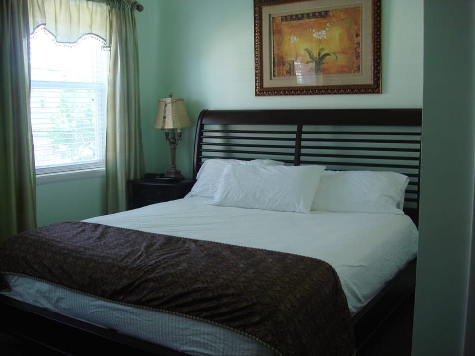 Room, 1 King Bed | Egyptian cotton sheets, premium bedding, pillowtop beds