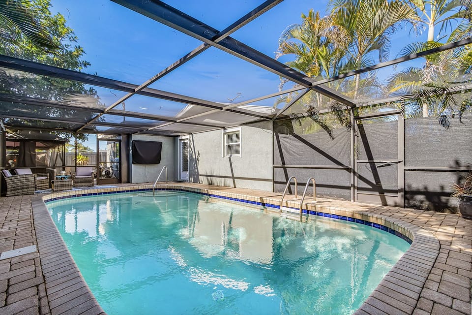 Large 6' pool
