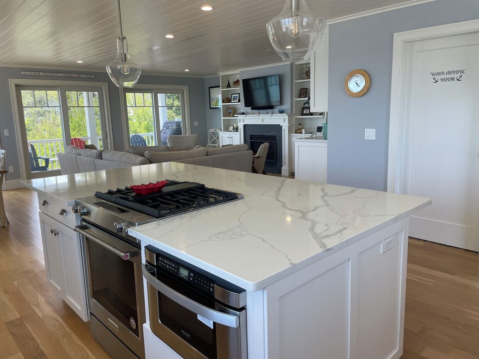 kitchen island, 9 ft x 4.5 feet