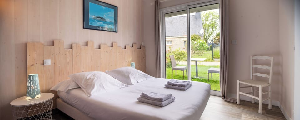 Superior Double Room | Free WiFi, bed sheets