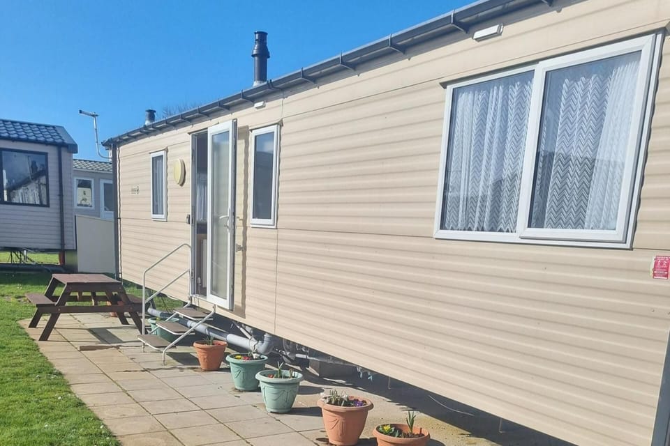 Cabin | Exterior