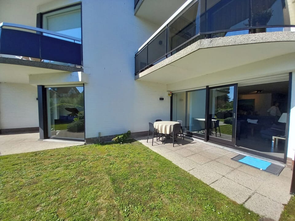 Apartment | Dining