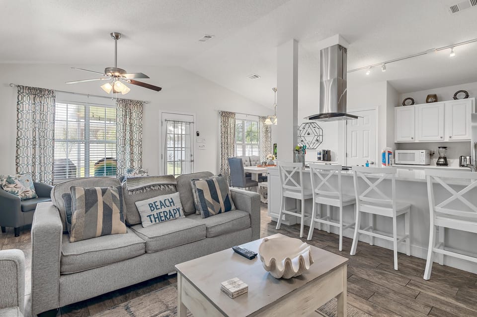 House, Multiple Beds (Happy Horizons) | Living area | TV